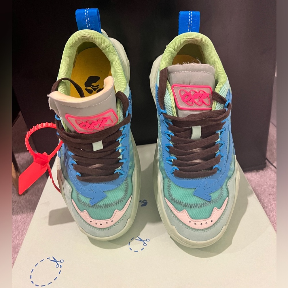100% AUTHENTIC Off-white sneakers SIZE 39